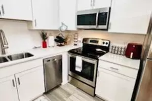 512 Bayberry Dr, Lake Park, FL 33403 - Photo 9