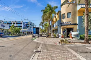 90 NE 19th Ave, Deerfield Beach, FL 33441 - Photo 23