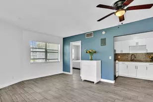 90 NE 19th Ave, Deerfield Beach, FL 33441 - Photo 7