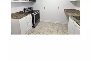 677 NE 24th St, Miami, FL 33137 - Photo 5
