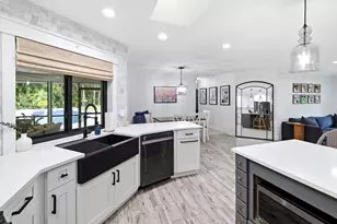 15320 Softwood Ct, Wellington, FL 33414 - Photo 9