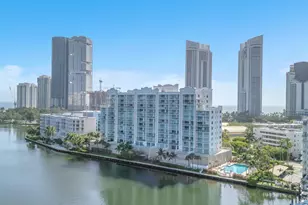 18100 N Bay Rd, Sunny Isles Beach, FL 33160 - Photo 25