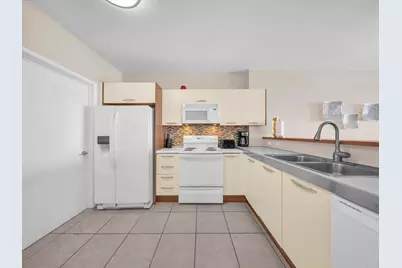 18100 N Bay Road #707, Sunny Isles Beach, FL 33160 - Photo 11