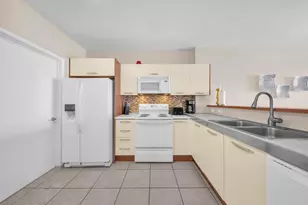 18100 N Bay Rd, Sunny Isles Beach, FL 33160 - Photo 11