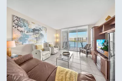 18100 N Bay Road #707, Sunny Isles Beach, FL 33160 - Photo 9