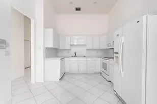 17282 Bermuda Village Dr, Boca Raton, FL 33487 - Photo 9