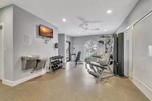 708 Executive Center Dr, West Palm Beach, FL 33401 - Photo 9