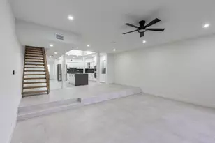 1989 Canterbury Cir, Wellington, FL 33414 - Photo 3