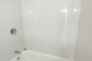 1701 W 42nd Pl, Hialeah, FL 33012 - Photo 17
