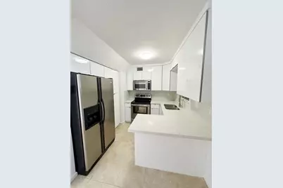 1701 W 42nd Place #43, Hialeah, FL 33012 - Photo 5
