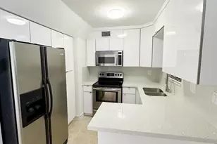 1701 W 42nd Pl, Hialeah, FL 33012 - Photo 5