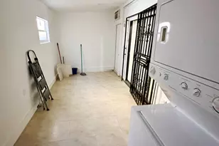 1701 W 42nd Pl, Hialeah, FL 33012 - Photo 23