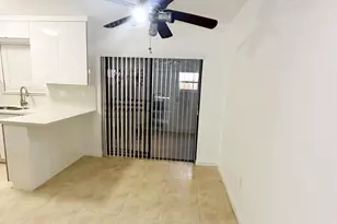 1701 W 42nd Pl, Hialeah, FL 33012 - Photo 13