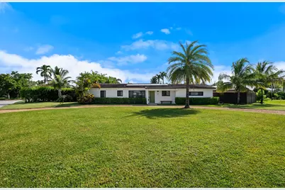 310 Orange Way, West Palm Beach, FL 33405 - Photo 3