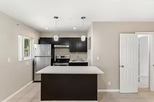 709 SW 13th Ave, Fort Lauderdale, FL 33312 - Photo 7
