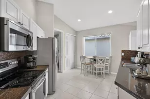 9106 Bay Point Cir, West Palm Beach, FL 33411 - Photo 13
