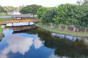 782 Nantucket Cir, Lake Worth, FL 33467 - Photo 9