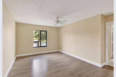 1010 Green Pine Boulevard #F2, West Palm Beach, FL 33409 - Photo 15
