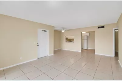 1010 Green Pine Boulevard #F2, West Palm Beach, FL 33409 - Photo 9