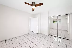 310 NE 6th St, Hallandale Beach, FL 33009 - Photo 5