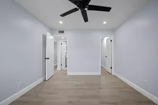 29 Burgundy Dr, Delray Beach, FL 33484 - Photo 13