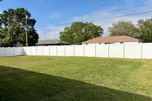 202 SW Aldoro Pl, Port Saint Lucie, FL 34953 - Photo 23