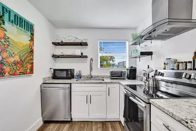 311 SE 3rd Avenue #Upstairs, Delray Beach, FL 33483 - Photo 11