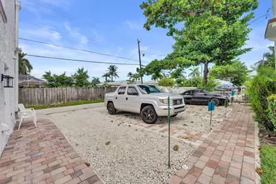 817 Tyler Street #11, Hollywood, FL 33019 - Photo 5