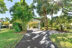 2312 Las Casitas Dr, Wellington, FL 33414 - Photo 5