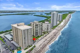 5440 N Ocean Dr, Singer Island, FL 33404 - Photo 35