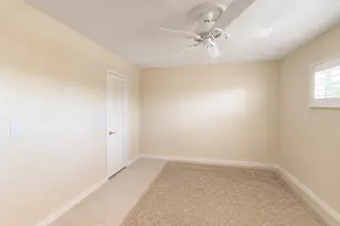 9411 N Hollybrook Lake Dr, Pembroke Pines, FL 33025 - Photo 11
