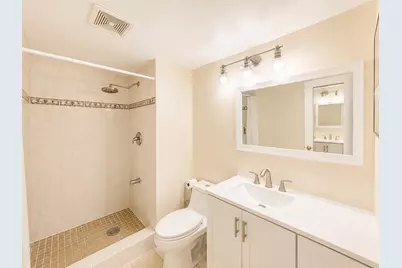 9411 N Hollybrook Lake Drive #309, Pembroke Pines, FL 33025 - Photo 9