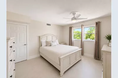 9411 N Hollybrook Lake Drive #310, Pembroke Pines, FL 33025 - Photo 5