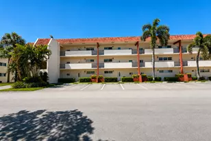 9411 N Hollybrook Lake Dr, Pembroke Pines, FL 33025 - Photo 11
