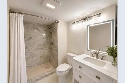 9411 N Hollybrook Lake Drive #310, Pembroke Pines, FL 33025 - Photo 9