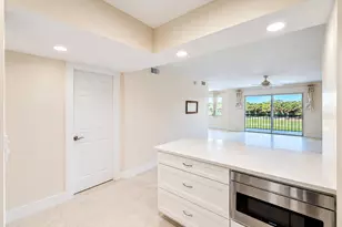 9411 N Hollybrook Lake Dr, Pembroke Pines, FL 33025 - Photo 1