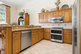 221 Green Point Cir, Palm Beach Gardens, FL 33418 - Photo 21