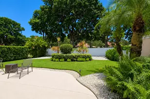 221 Green Point Cir, Palm Beach Gardens, FL 33418 - Photo 11