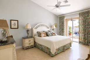 221 Green Point Cir, Palm Beach Gardens, FL 33418 - Photo 9