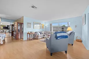 6127 Rainbow Cir, Greenacres, FL 33463 - Photo 9
