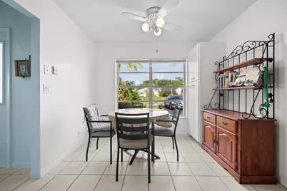 6127 Rainbow Circle, Greenacres, FL 33463 - Photo 13