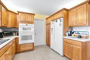 9843 NW 75th Ct NW, Tamarac, FL 33321 - Photo 9