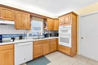 9843 NW 75th Court NW, Tamarac, FL 33321 - Photo 15