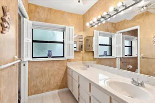 9843 NW 75th Ct NW, Tamarac, FL 33321 - Photo 15