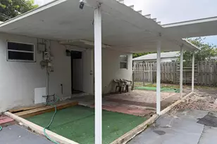 1501 N 70th Way, Hollywood, FL 33024 - Photo 11