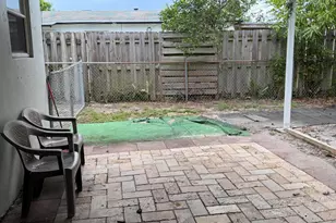 1501 N 70th Way, Hollywood, FL 33024 - Photo 3