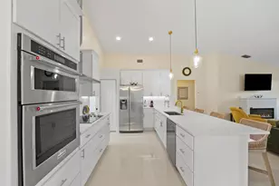 2980 Werwood Ct, Wellington, FL 33414 - Photo 5