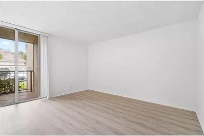 2001 Atlantic Shores Boulevard #109, Hallandale Beach, FL 33009 - Photo 11