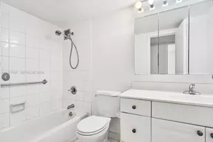 2001 Atlantic Shores Blvd, Hallandale Beach, FL 33009 - Photo 5