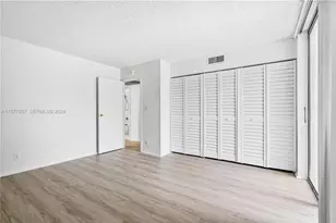 2001 Atlantic Shores Blvd, Hallandale Beach, FL 33009 - Photo 9